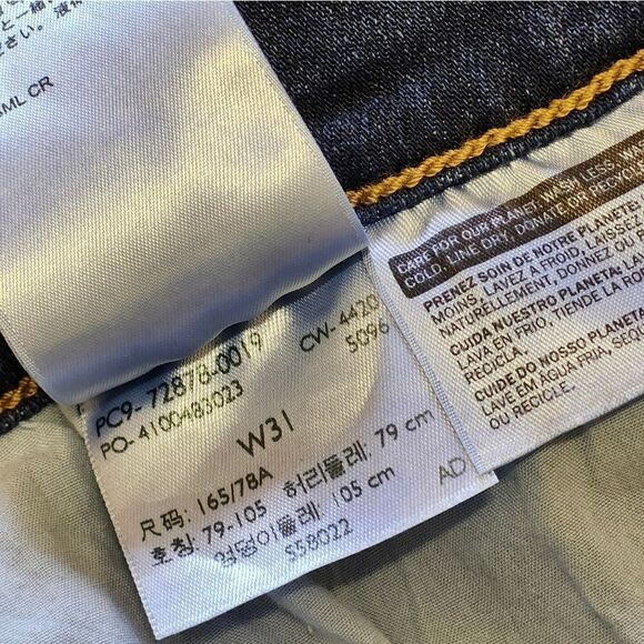 LEVI'S Women's High Rise Dk Wash Blue Denim Fringed Summer Short Shorts Size 31 - Picture 12 of 12